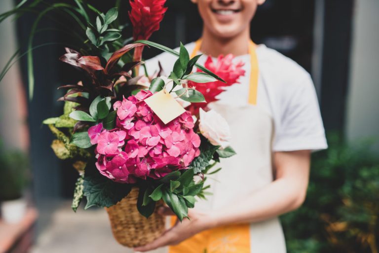 How to Schedule a Flower Delivery Online
