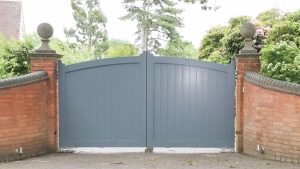 Agricultural Fencing Systems Supporting Livestock Protection and Management